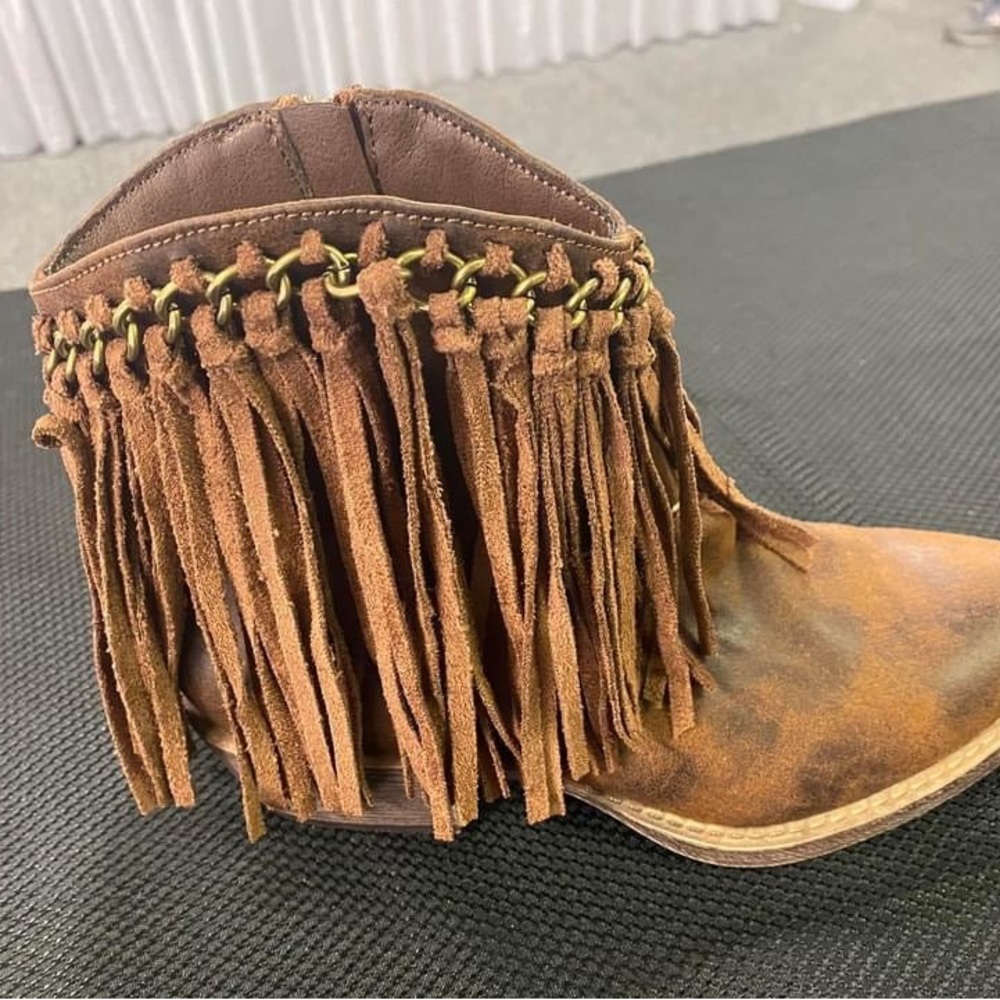 Juno Fringe Boot (taupe)